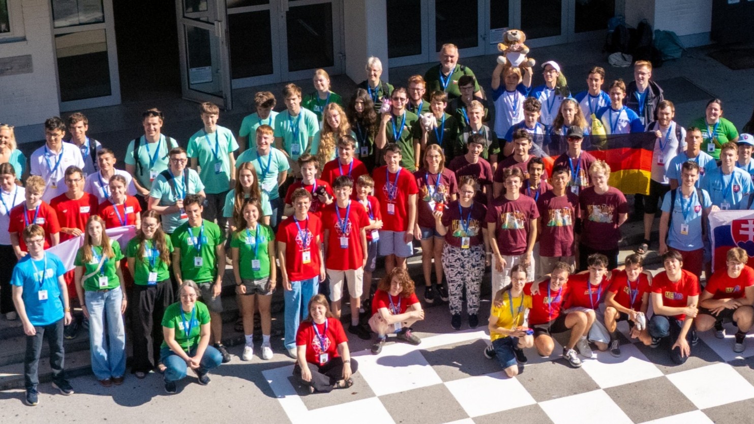 memo26-group-crop2